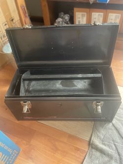 20” metal tools box