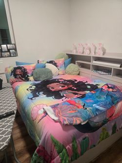 Full size daybed and dresser