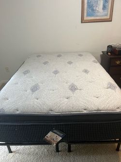 Beautyrest Pillow Top Mattress with Box Spring