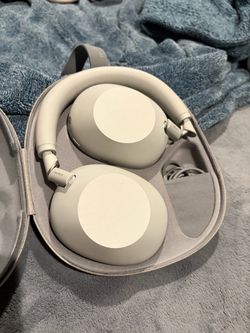 Sony xm6 headphones
