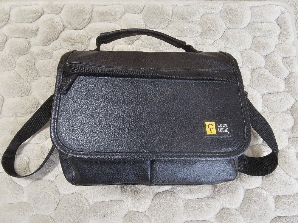 PANASONIC PORTABLE DVD-PLAYER - DVD-LV70