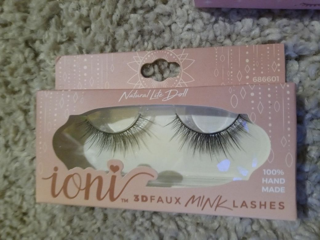 Lashes