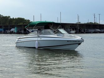 1999 Cobalt 19’ – Motor Volvo Penta 5.0 – Lista para el agua