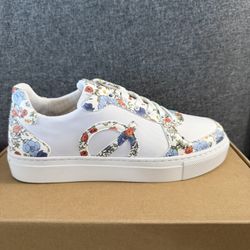 Loci  Shoes Size 6.5w 