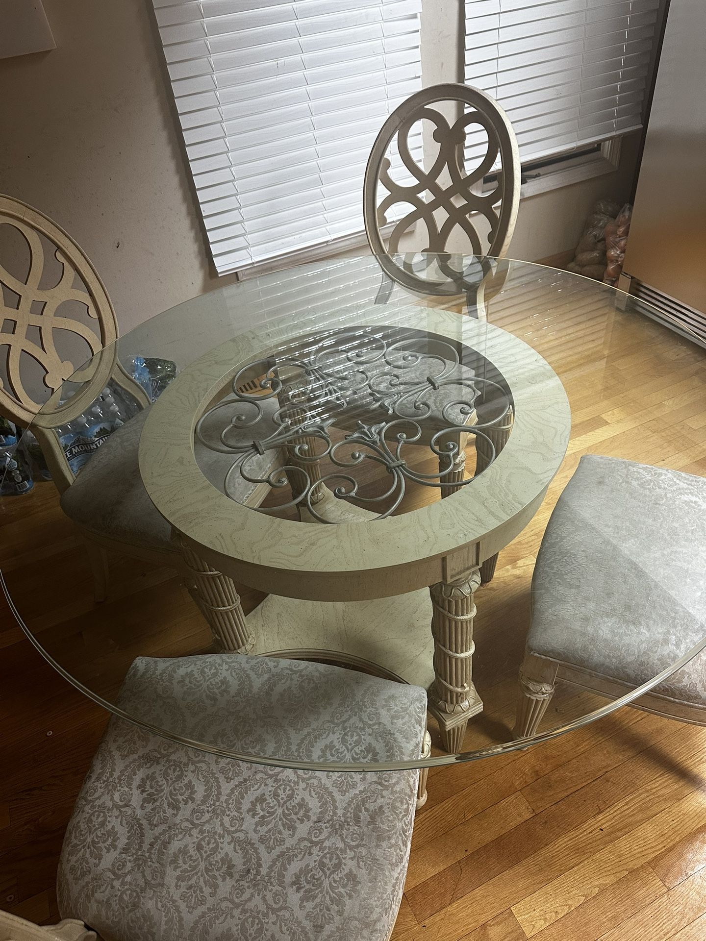 Dining Table and 4 Chairs