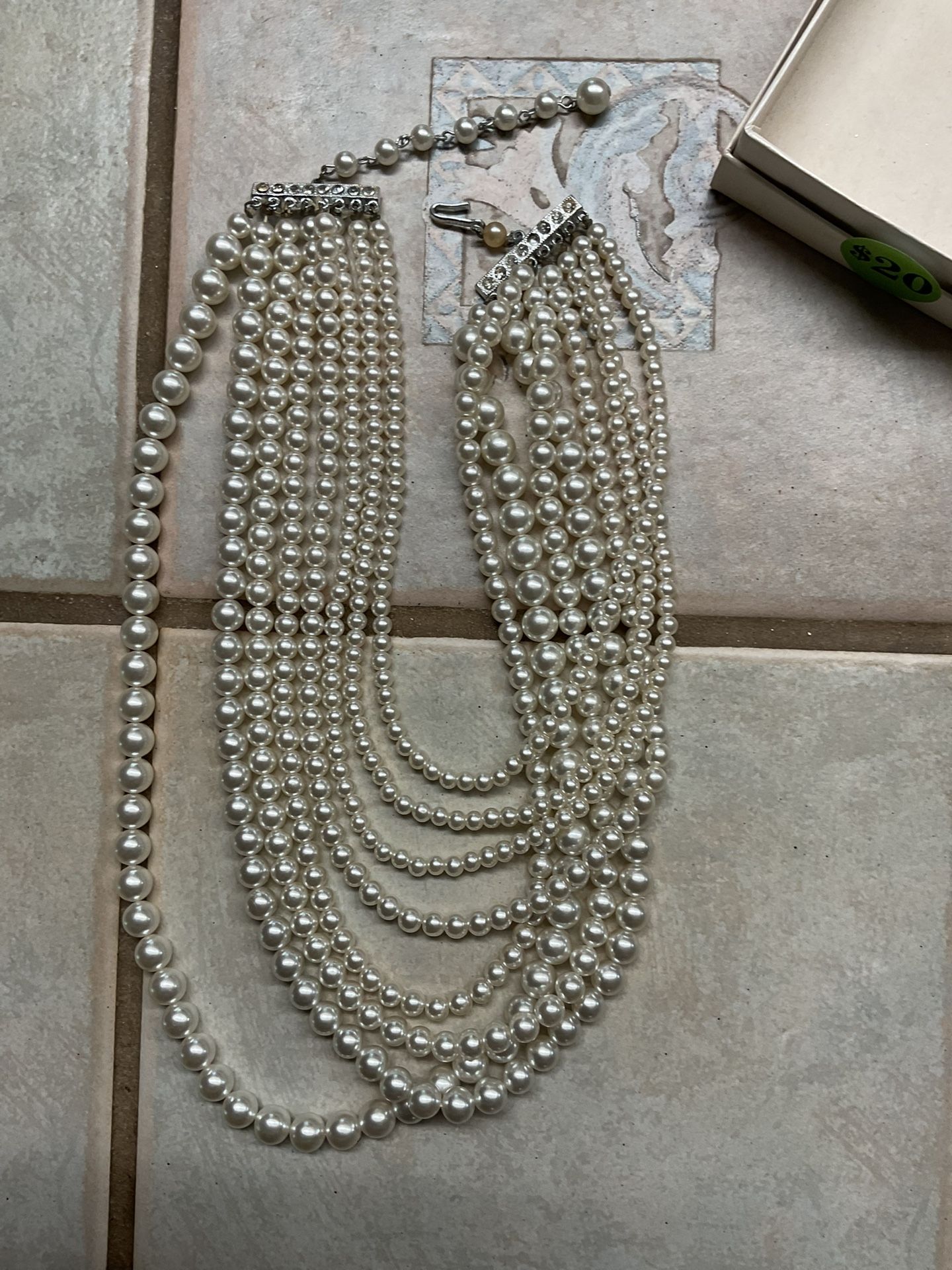 Beautiful Vintage Multi Strands Pearl Look Jewelry. DADS ESTATE