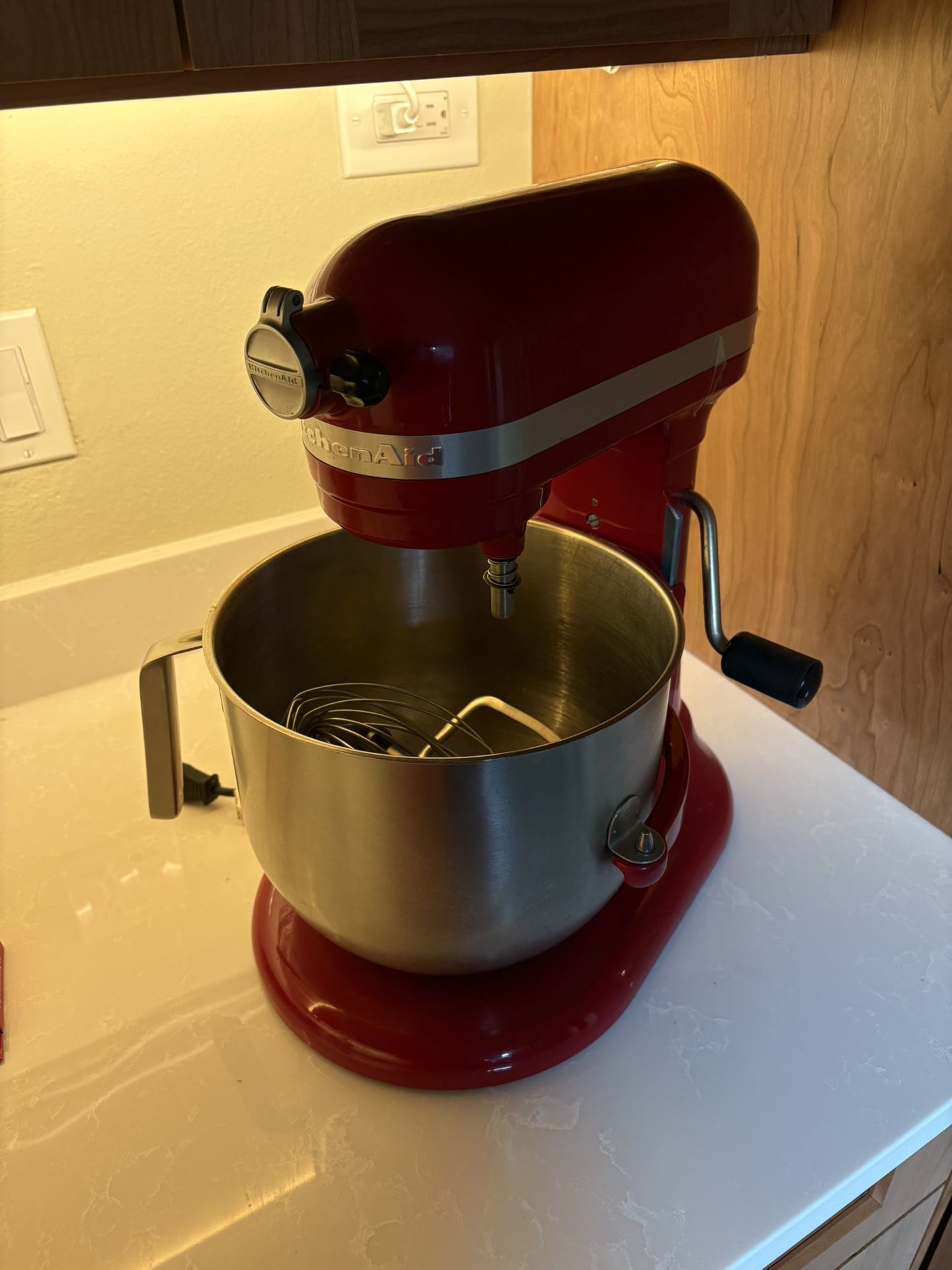 8 Quart Kitchenaid Bowl Lift Mixer, Complete