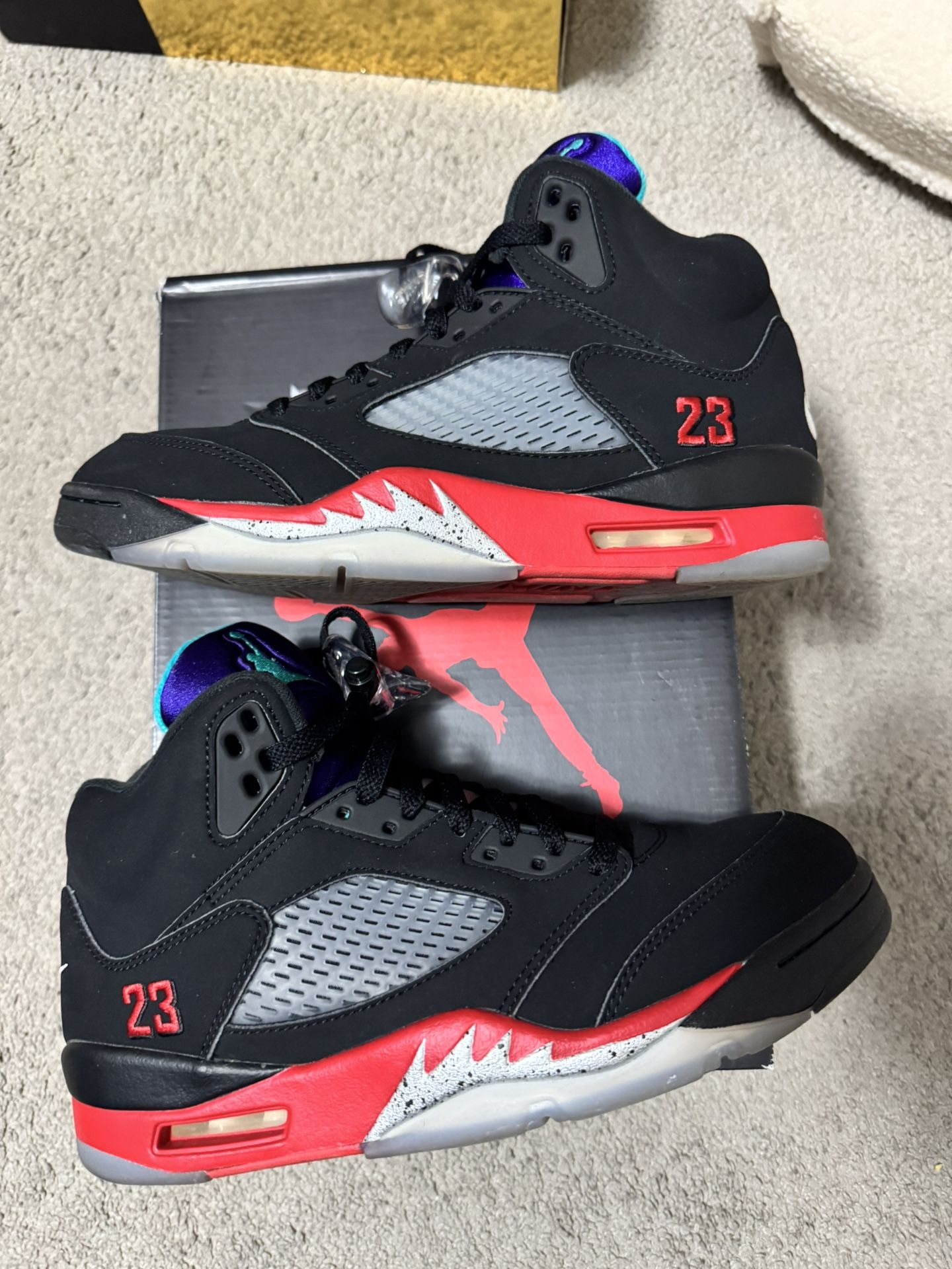 VNDS JORDAN 5 TOP 3 SIZE 8 WORN TWICE