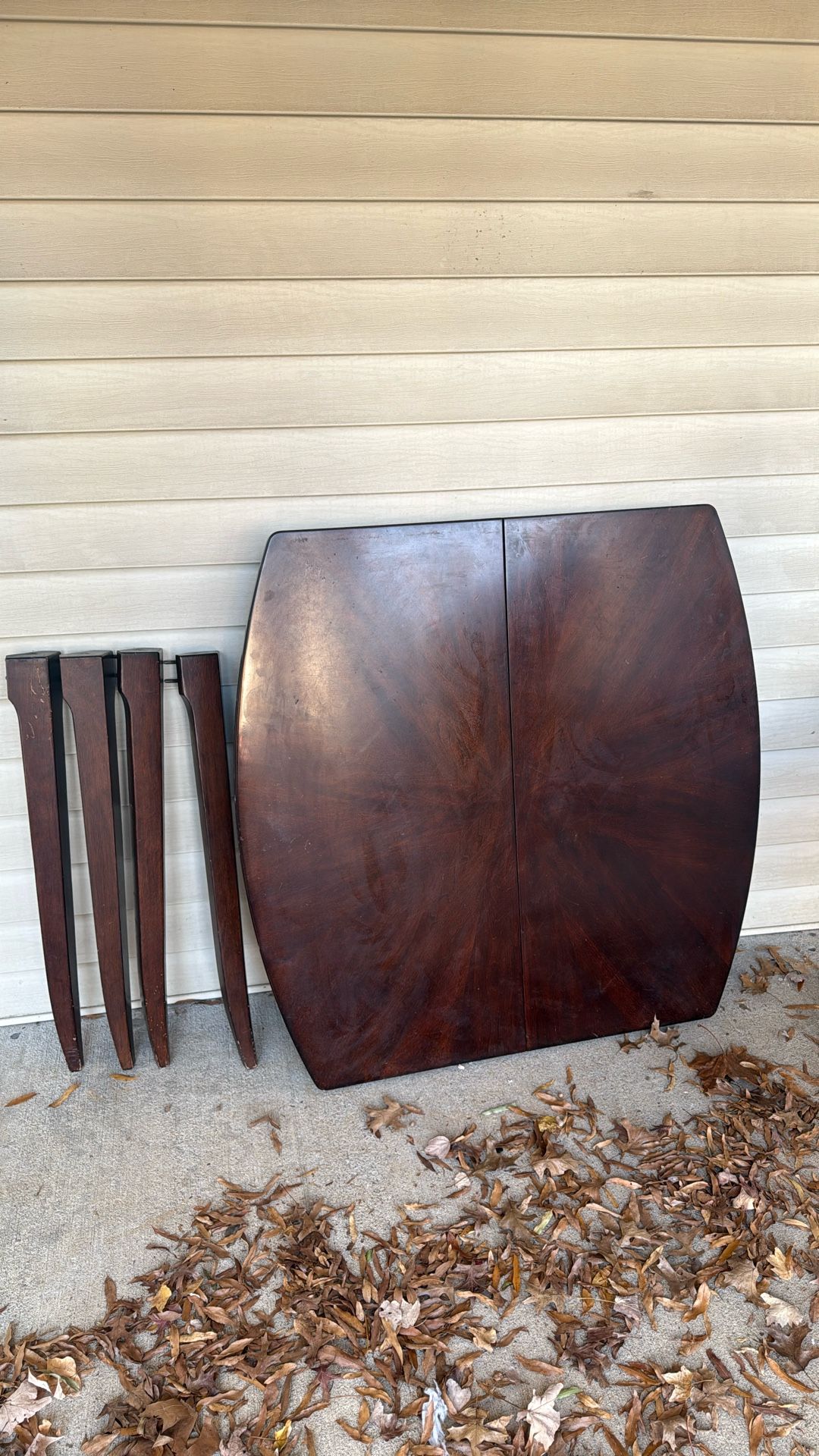 Kitchen/ Dinning Room Table