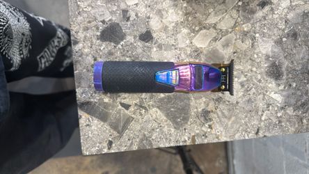 BABYLISS TRIMMER.