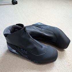 Salomon Vitane Prolink Women's Size 9 Crosscountry Ski Boots