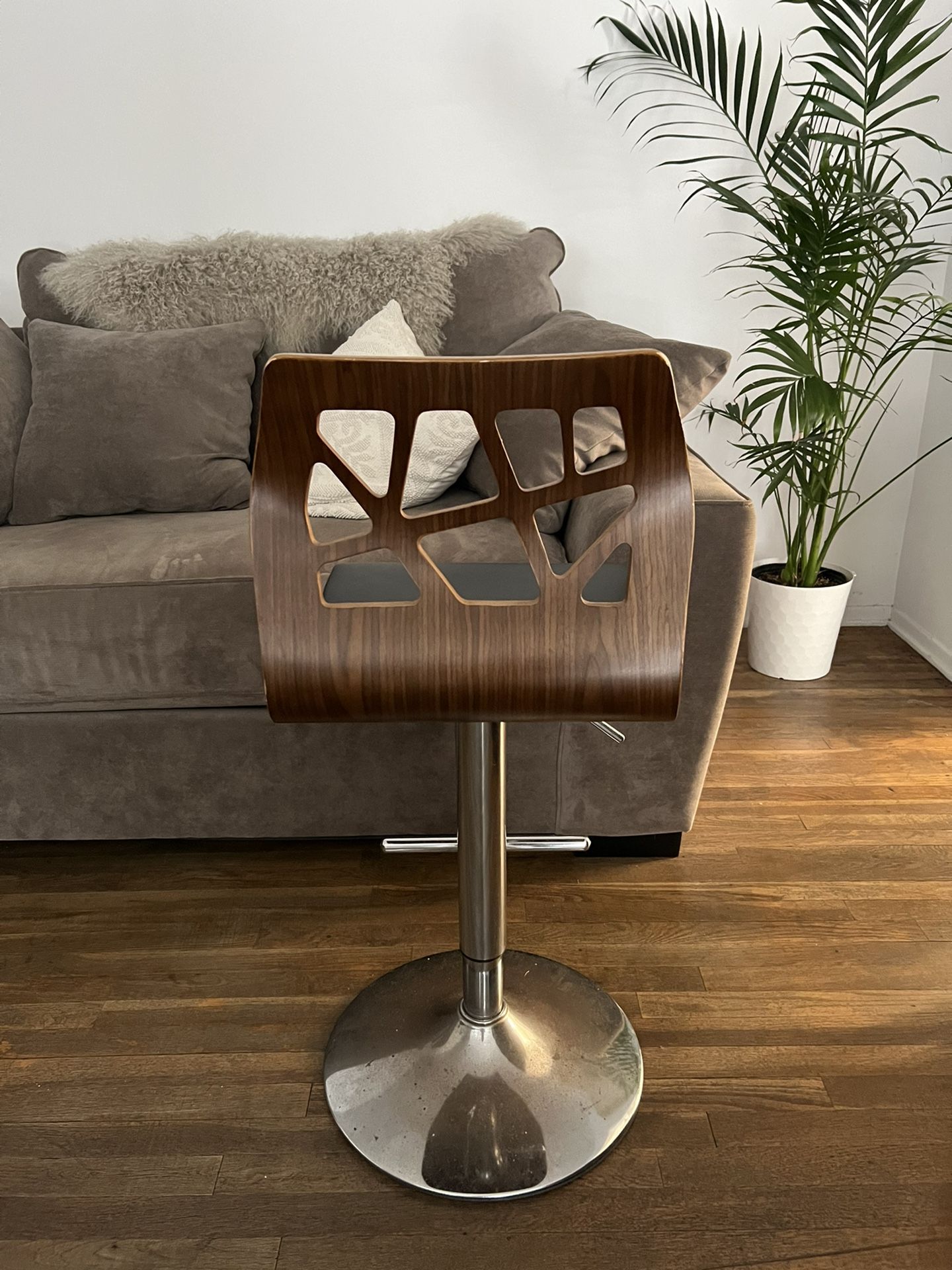 Set Of 4 Mid Century Modern Counter Height Swivel Chairs for Sale in