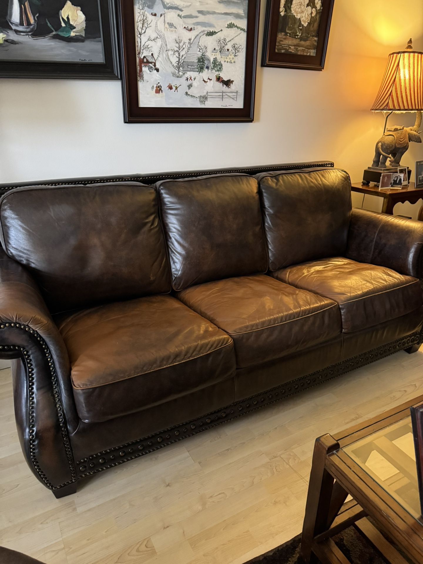 Leather Sofa / Sleeper 