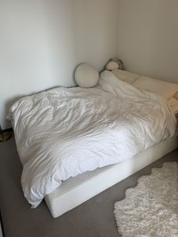 Soft Frame Designs Boucle Bed Frame (Queen)