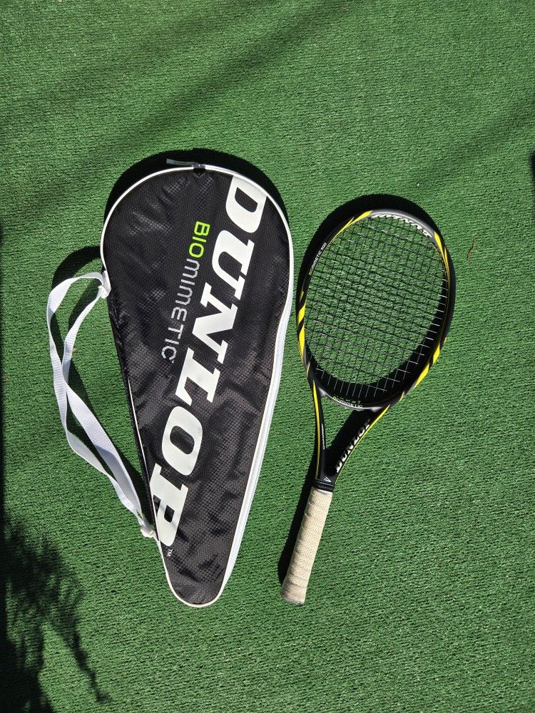 Dunlop Biomimetic 500 Tennis Racquet with cover