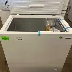 Vissani MDCF7WH 7 cu. ft. Manual Defrost Chest Freezer VQTY