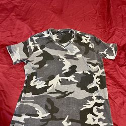 Dolce Gab Grey Camo size L - $20