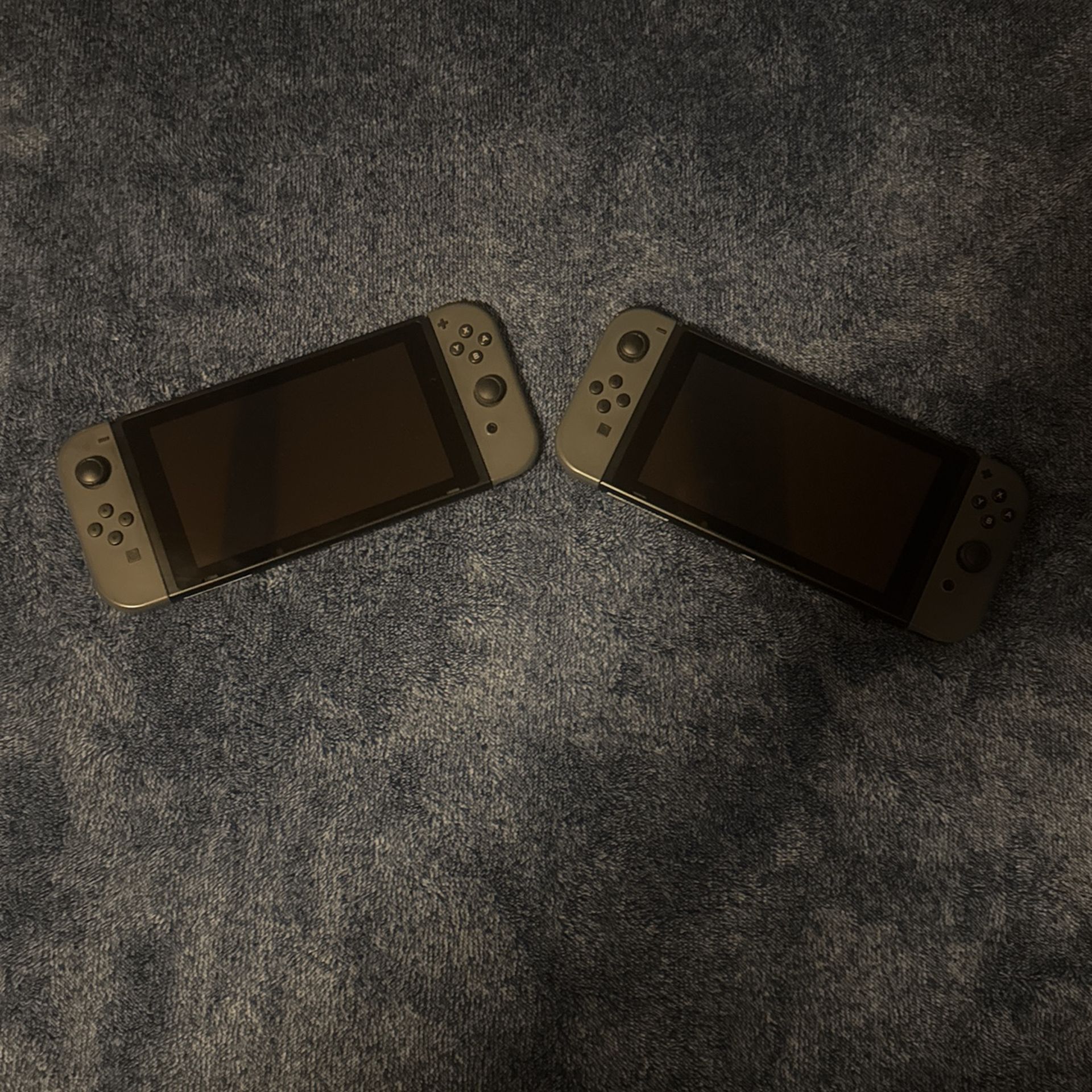 2 Nintendo Switches + Equipment + Games