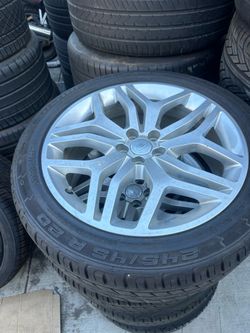 Range Rover Evoque wheels and tires