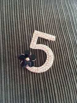 Brand Pin Brooch gold Brand New !! Broche Nuevo sin usar super hermoso , elegante !