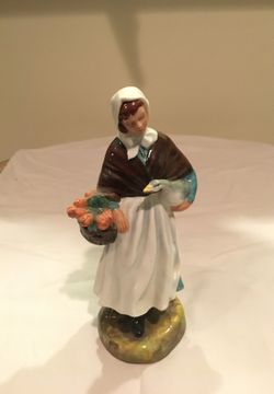 Country Lass - The Royal Doulton England
