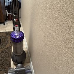 Dyson vacuum 