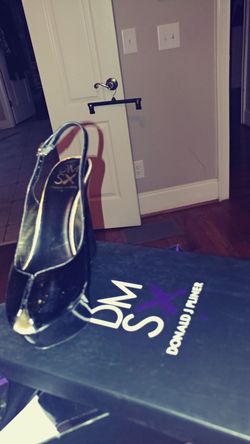 Donald Pliner blk wedge sz 8