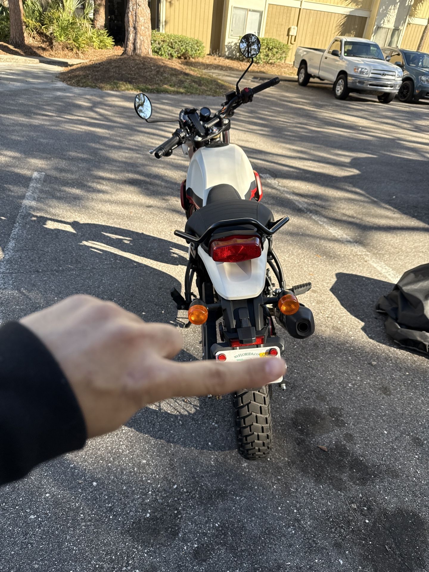 2023 Royal Enfield Scram 411