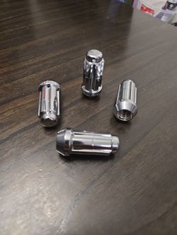 Gorilla Lugnuts