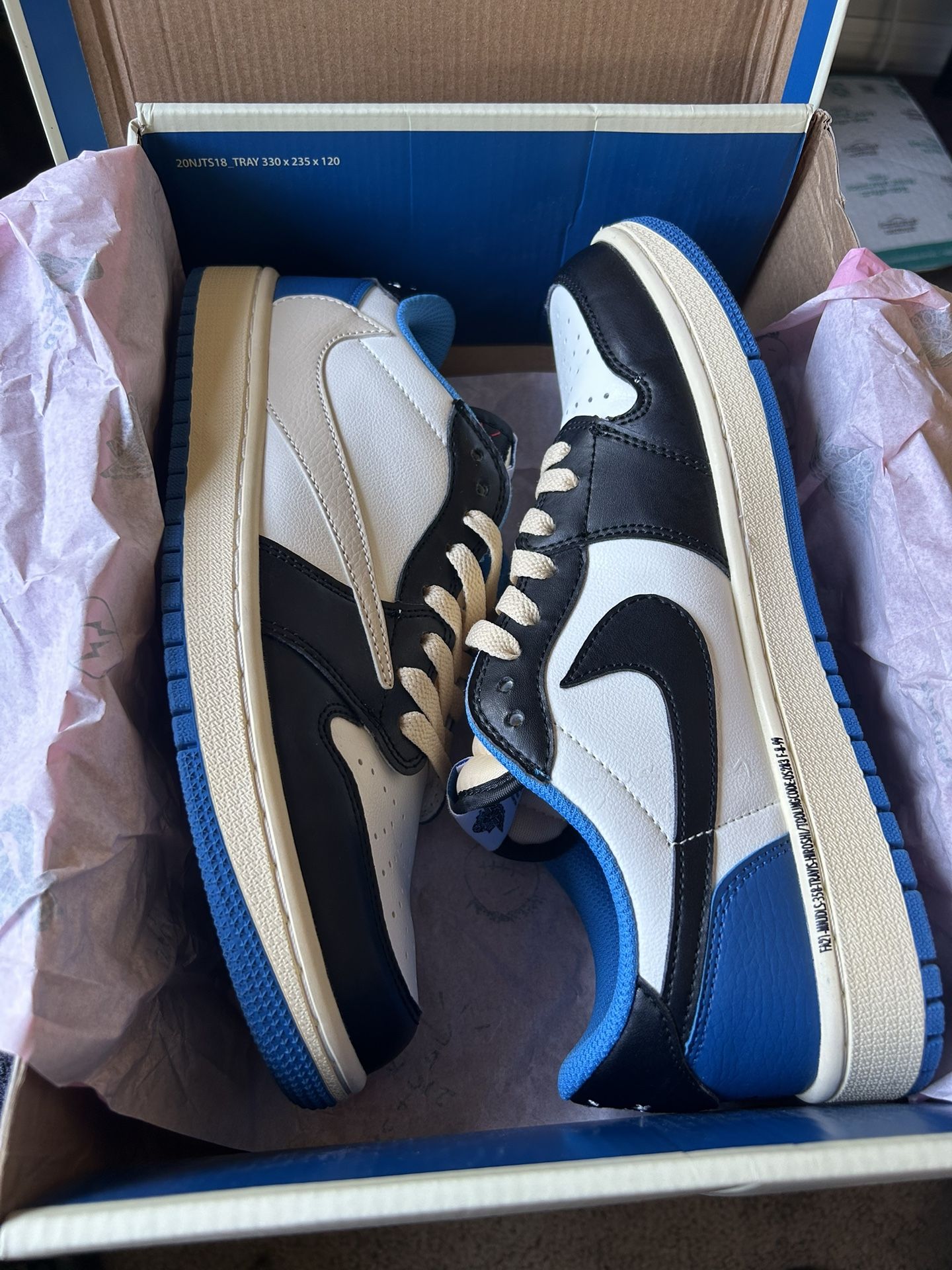 Jordan 1 Low 8.5 TS