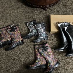 Women's rain boots size 9,8,7,6 $20 each 