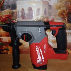 MILWAUKEE M18 FUEL 1" SDS ROTARY HAMMER ONLY