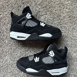 Air Jordan 4 Retro 