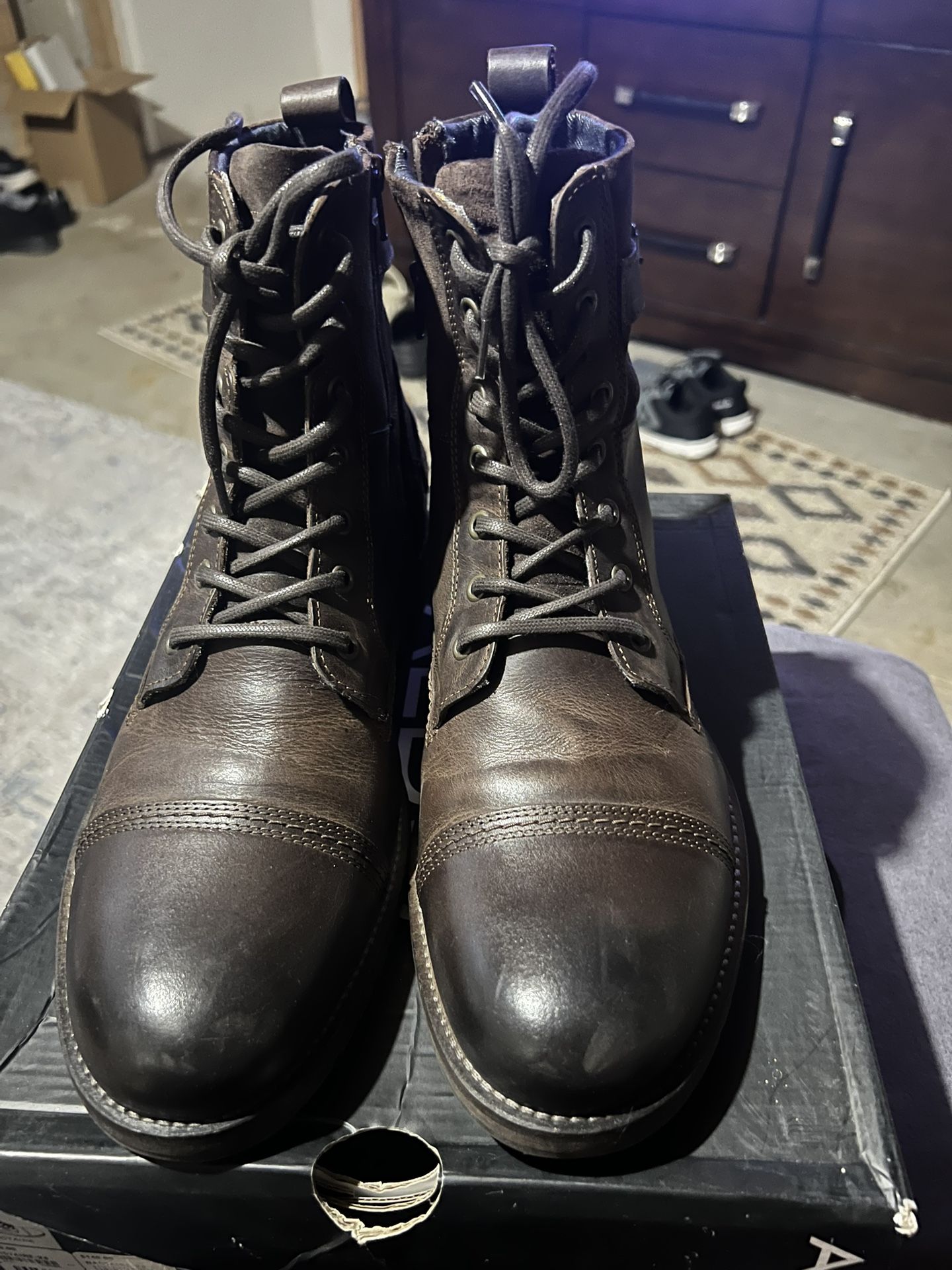 Aldo’s Nactaire-28 Like New
