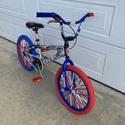 CUSTOM TRUMP/USA PATRIOT BMX BIKE