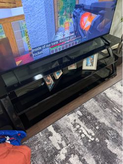 Entertainment shelves