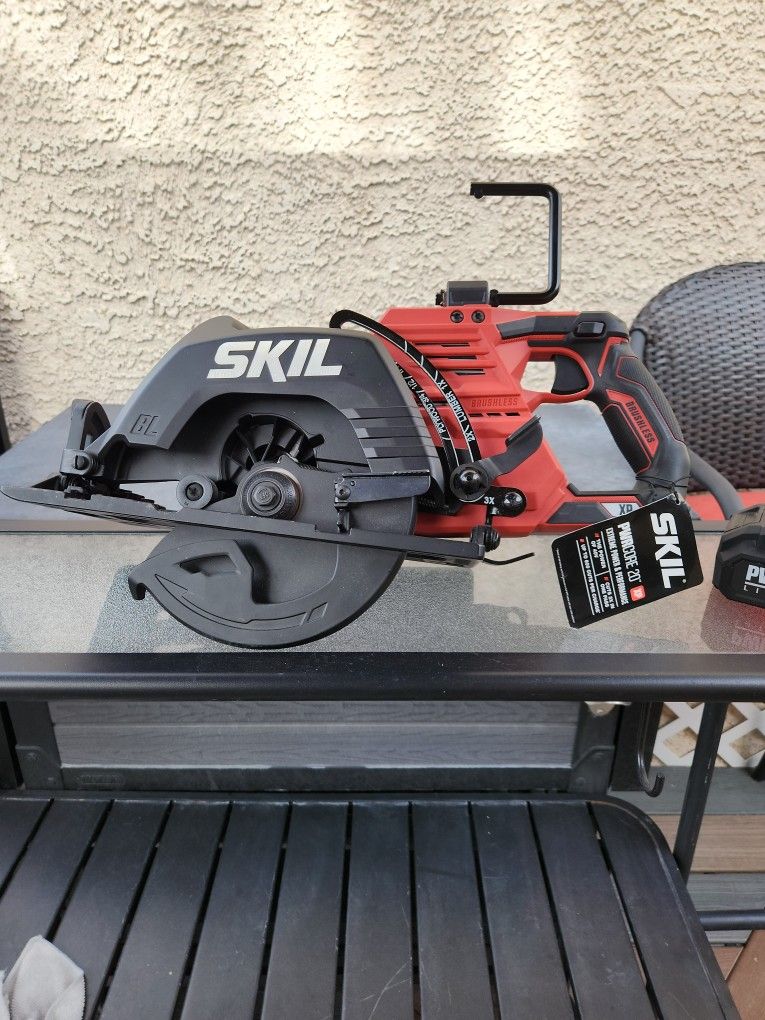 SKIL  CIRCULAR SAW