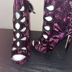 Stylish Purple Boots - Size 8