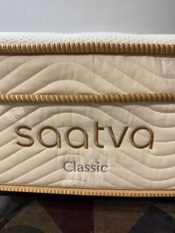 LIKE NEW! Saatva Classic Firm Twin XL Mattress - Delivery Available