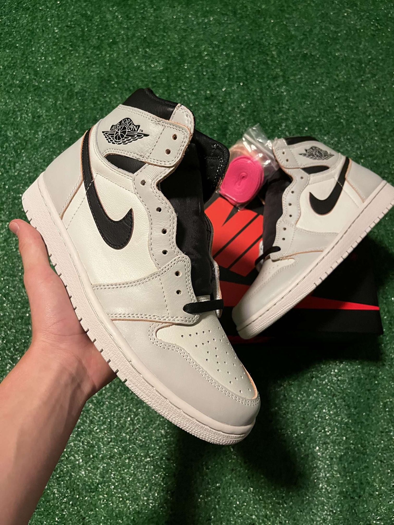 JORDAN 1 NYC TO PARIS 