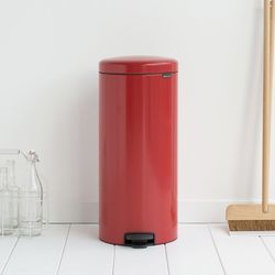 Lipstick Red Kitchen Recycling Trash Can 8 Gal