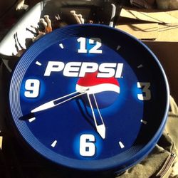 Old classics plastic Pepsi clock battery operated