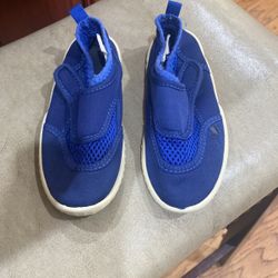 Boy’s Water Shoes Sz 9/10