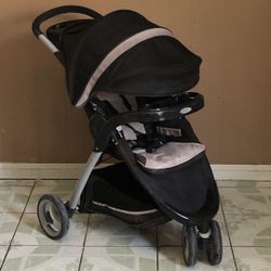 GRACO FAST ACTION JOGGING STROLLER 