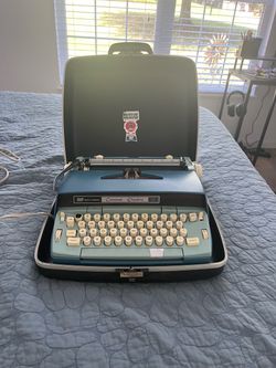 Vintage Smith-Corona Coronet Electric