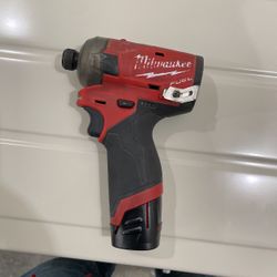 Milwaukee Surge M12 