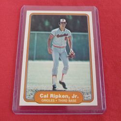 Vintage Old 1982 CAL RIPKEN JR. Rookie Baseball Card - Fleer #176 ((Very Good Condition)