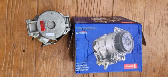 Air conditioner compressor