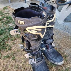 Answer T8 Boots