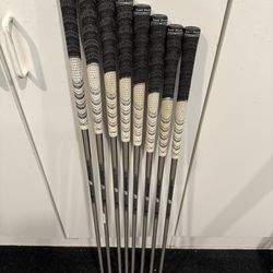 Aerotech steelfiber i95 regular flex golf shaft set 4 thru gap